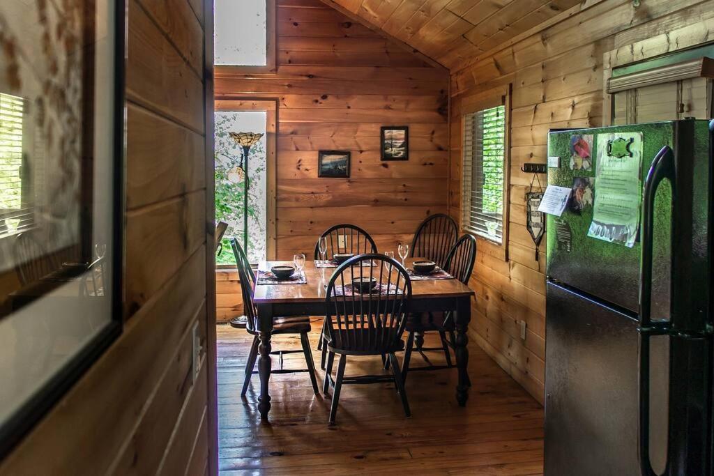 Holly Tree Hideaway - Semi Secluded Mtn Setting Villa Sevierville Dış mekan fotoğraf