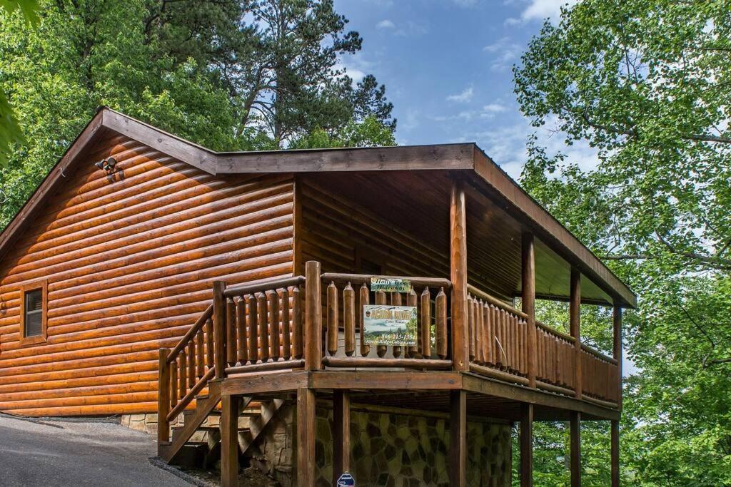 Holly Tree Hideaway - Semi Secluded Mtn Setting Villa Sevierville Dış mekan fotoğraf
